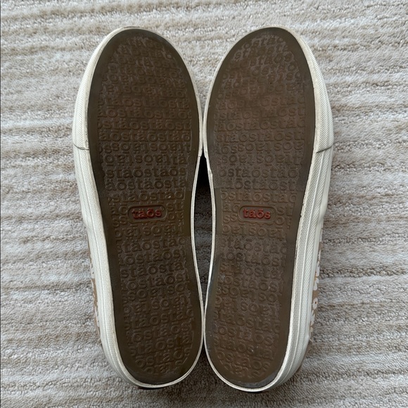 Like New Taos Footwear Rubber Soul Slip-on Daisy Canvas Sneakers Shoes Size 7 - Picture 16 of 17